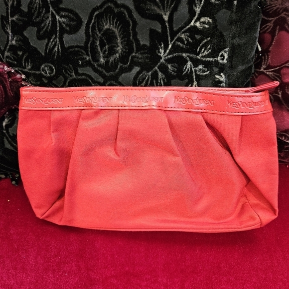Yves Saint Laurent red clutch. CAN  BE A CROSSBODY TOO - Picture 4 of 6